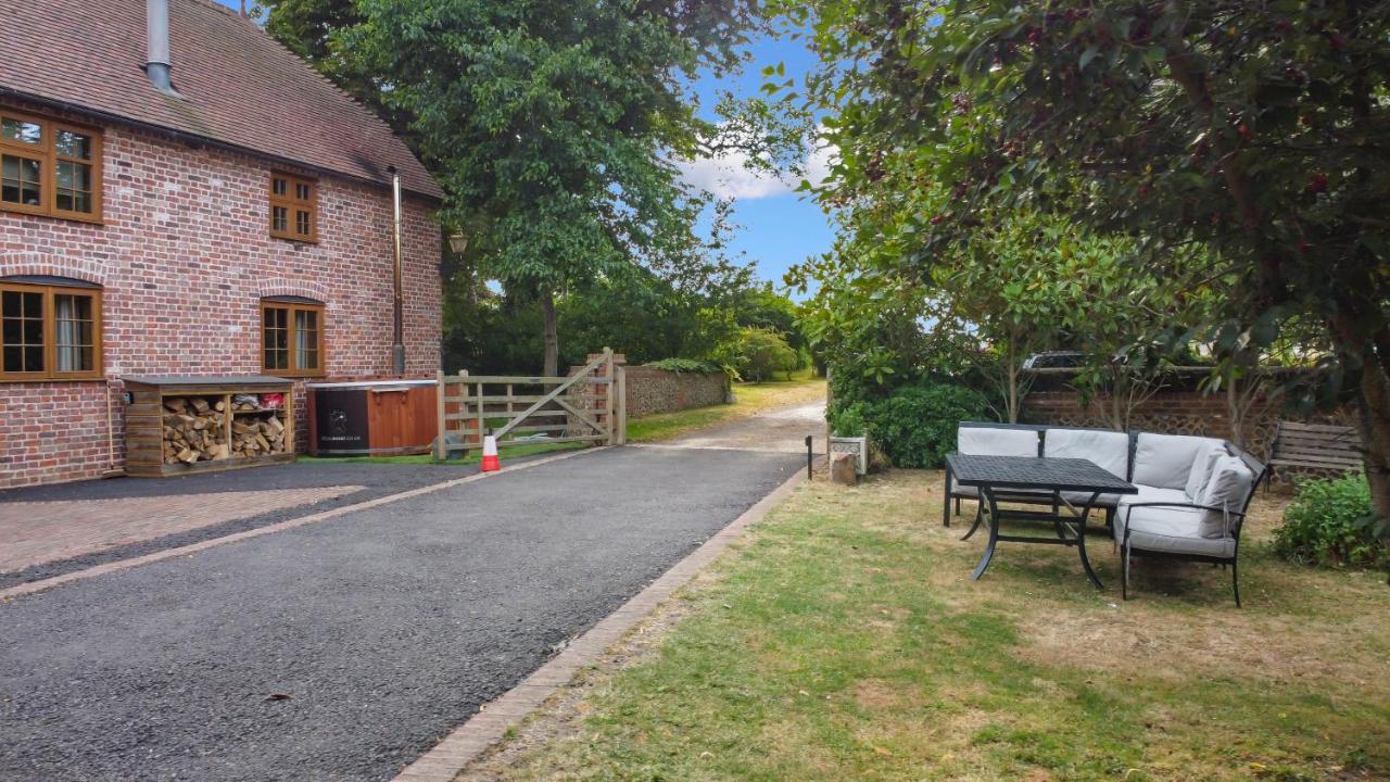 Villa The Roost Group - The Coach House - Hot Tub Gravesend Exterior foto